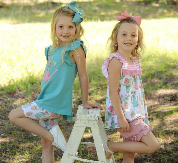 Nile Blue Angel-Sleeve Hi-Low Top & Flower Pots Bike Shorts