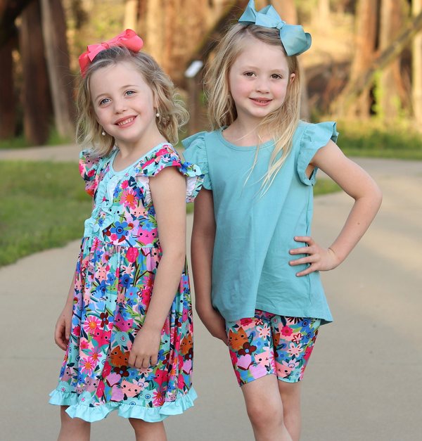 Nile Blue Angel-Sleeve Hi-Low Top & Kitten Floral Bike Shorts